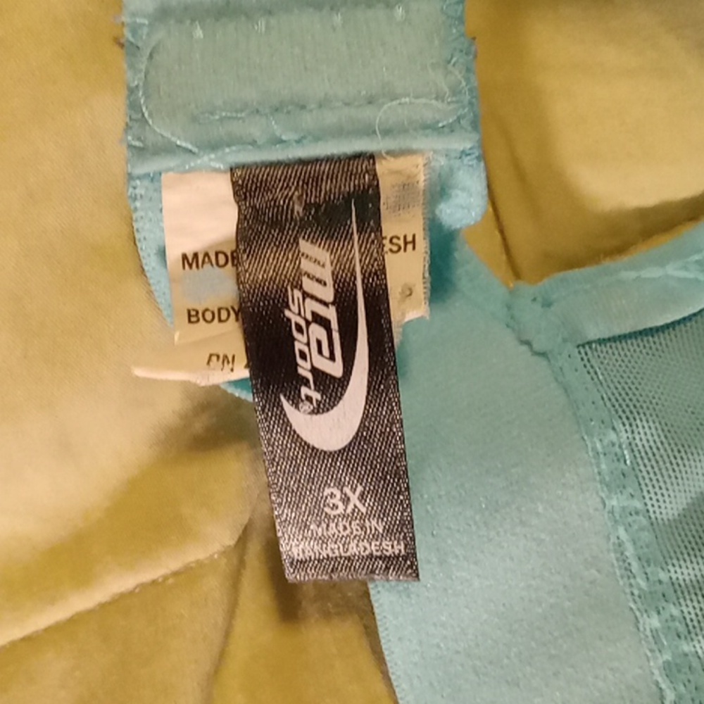 Women's MTA Sport Pullover Athletic Bra - Picture 6 of 7